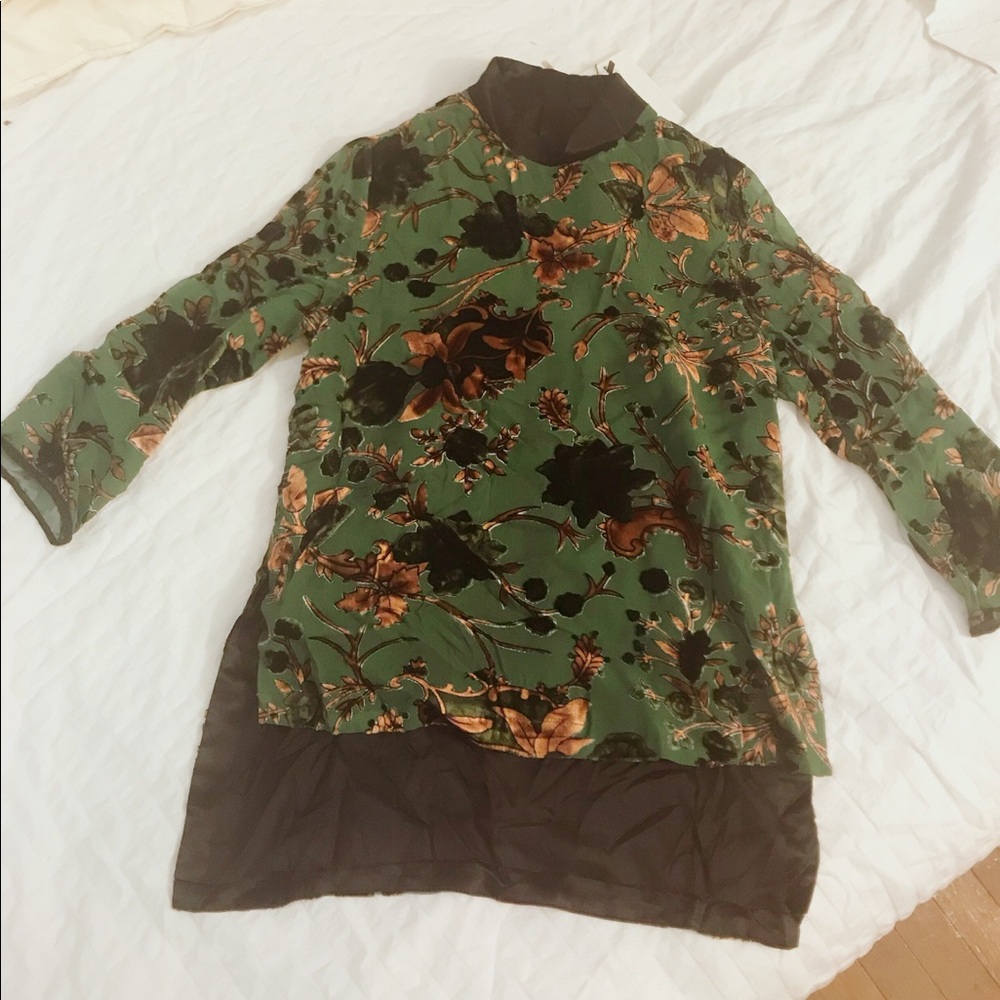 Beautiful velvet and silk top/blouse (new)